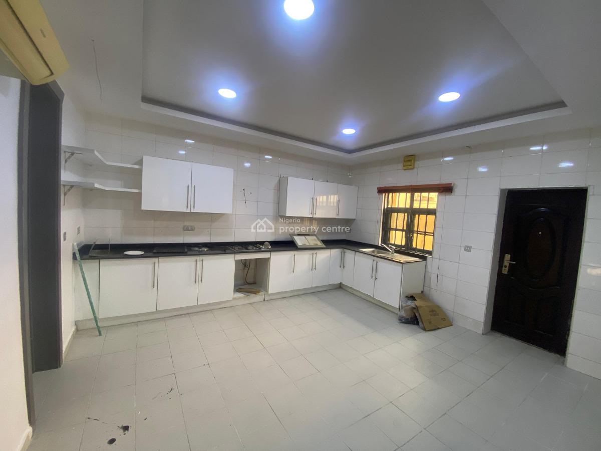 3bedroom Penthouse Apartment with Bq in a Gated Call to Access Estate, Agungi, Lekki, Lagos, Flat / Apartment for Rent