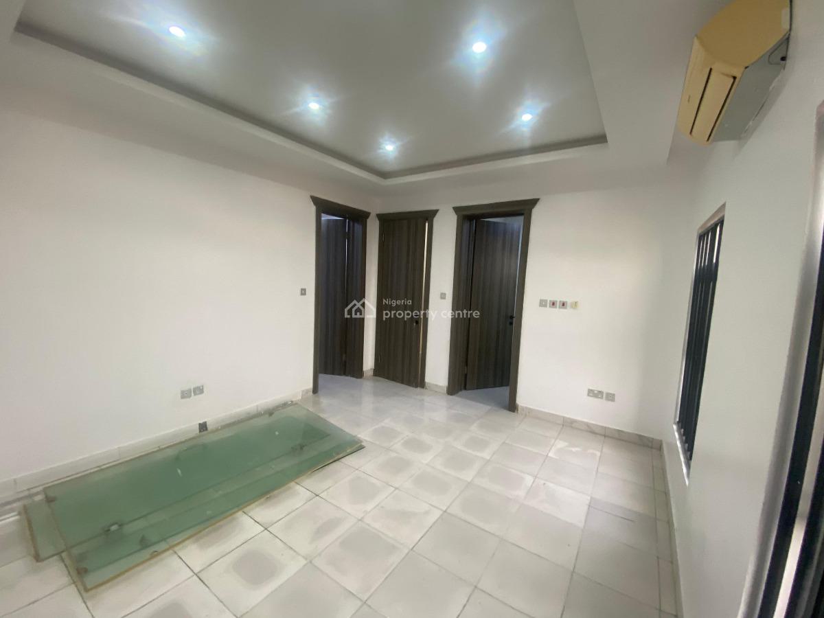3bedroom Penthouse Apartment with Bq in a Gated Call to Access Estate, Agungi, Lekki, Lagos, Flat / Apartment for Rent