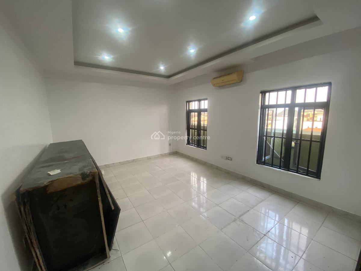 3bedroom Penthouse Apartment with Bq in a Gated Call to Access Estate, Agungi, Lekki, Lagos, Flat / Apartment for Rent
