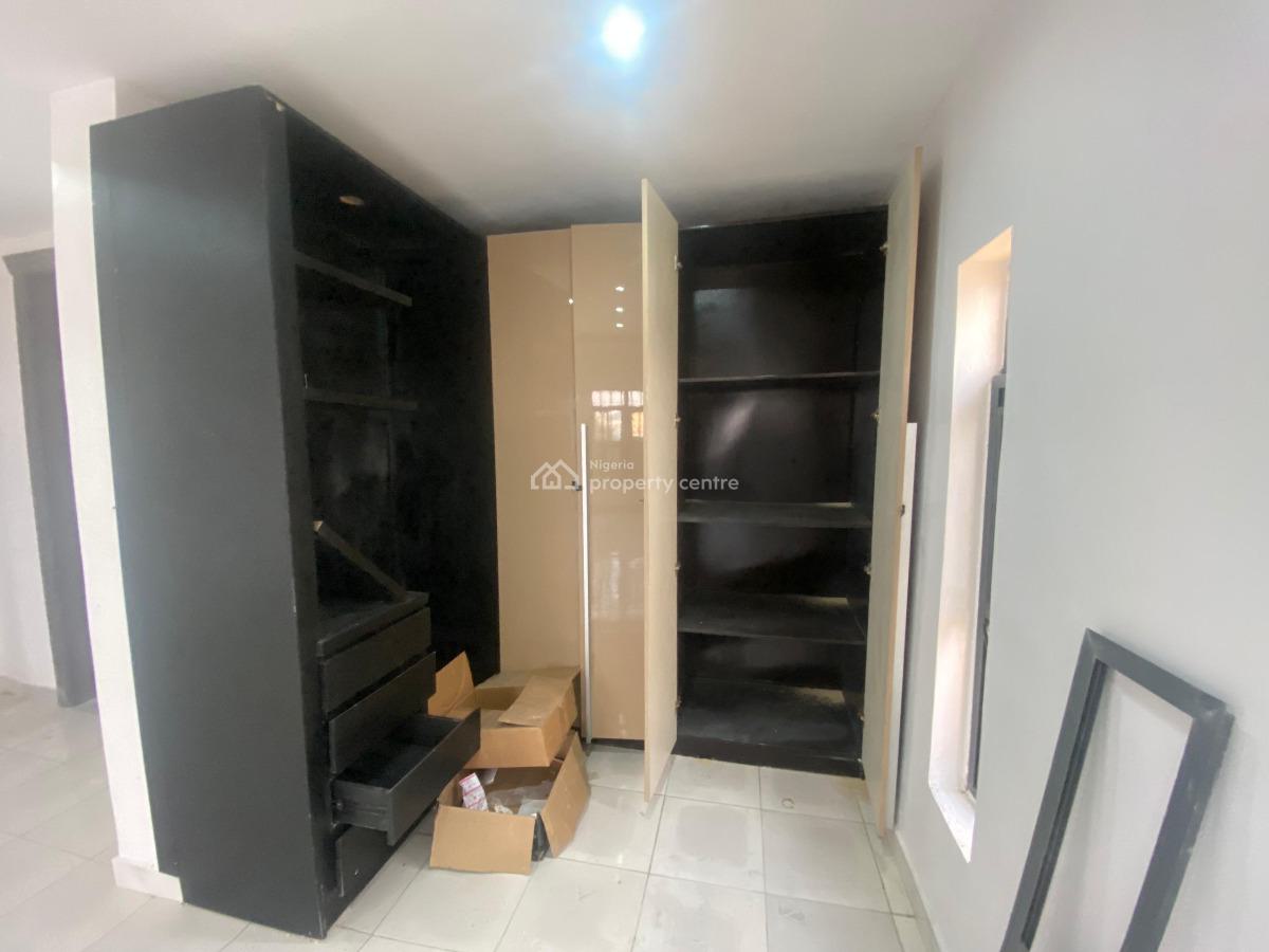 3bedroom Penthouse Apartment with Bq in a Gated Call to Access Estate, Agungi, Lekki, Lagos, Flat / Apartment for Rent