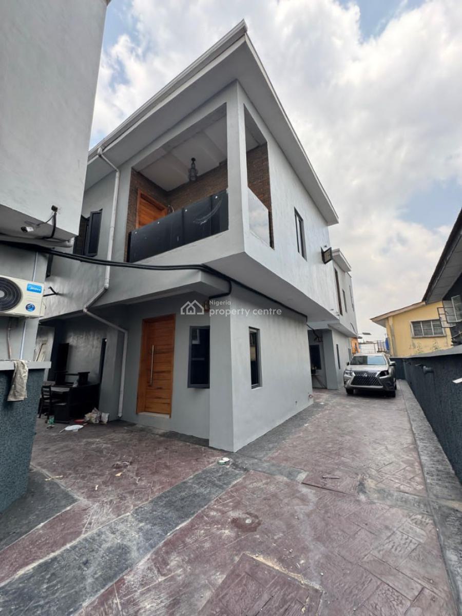 4 Bedroom Semi Detached, Surulere, Lagos, Semi-detached Duplex for Sale