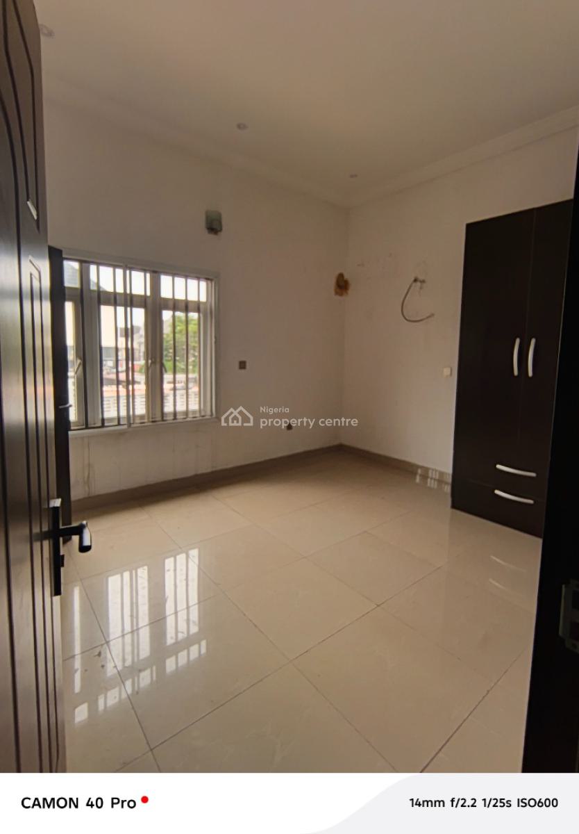 3 Bedroom Flat Upstairs in Idado Estate, Oba Musa Street, Idado, Lekki, Lagos, Flat / Apartment for Rent