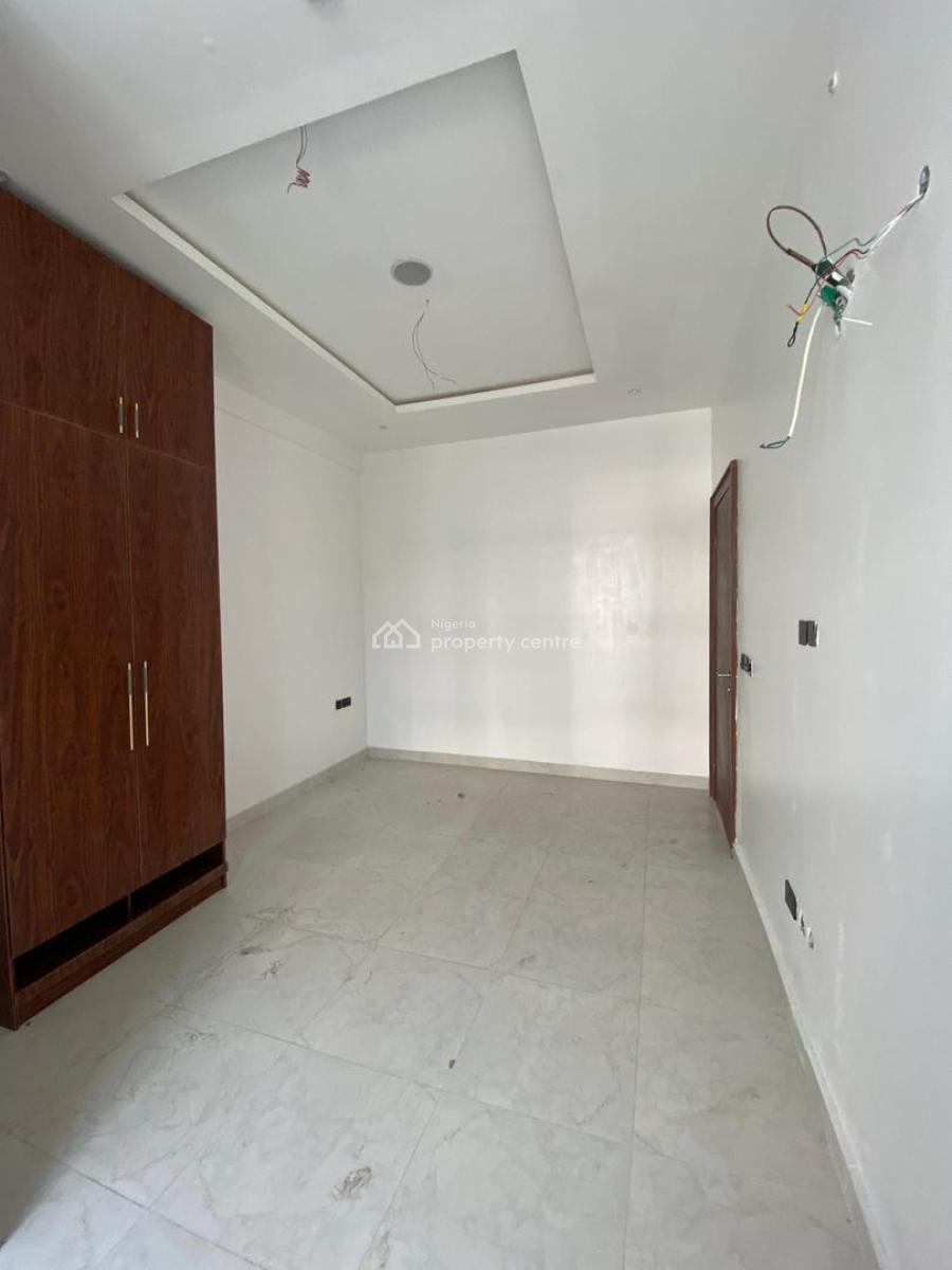 Serviced 2 Bedroom Apartment with Gym, Swimming Pool & Elevator, Lekki Phase 1, Lekki, Lagos, Flat / Apartment for Sale