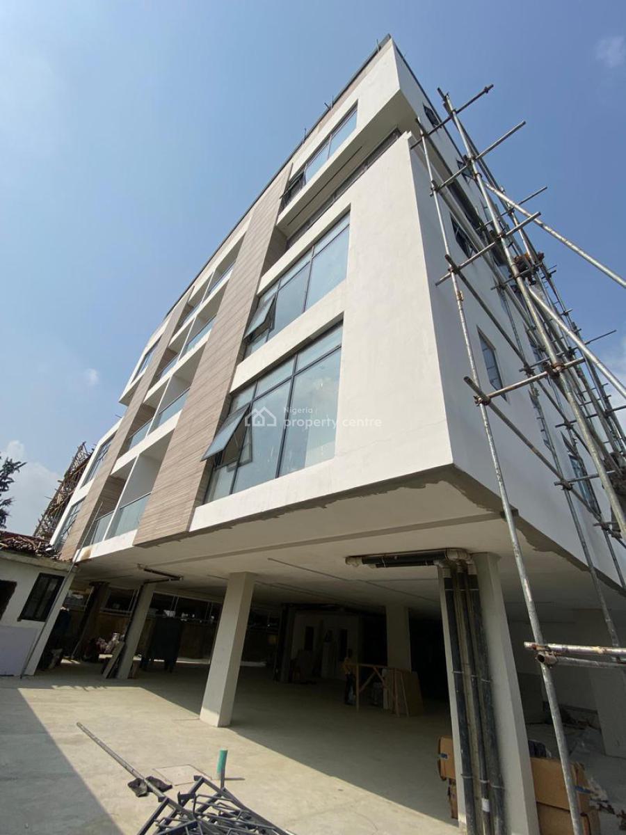 Serviced 3 Bedroom Apartment with Gym and Swimming Pool, Lekki Phase 1, Lekki, Lagos, Flat / Apartment for Sale