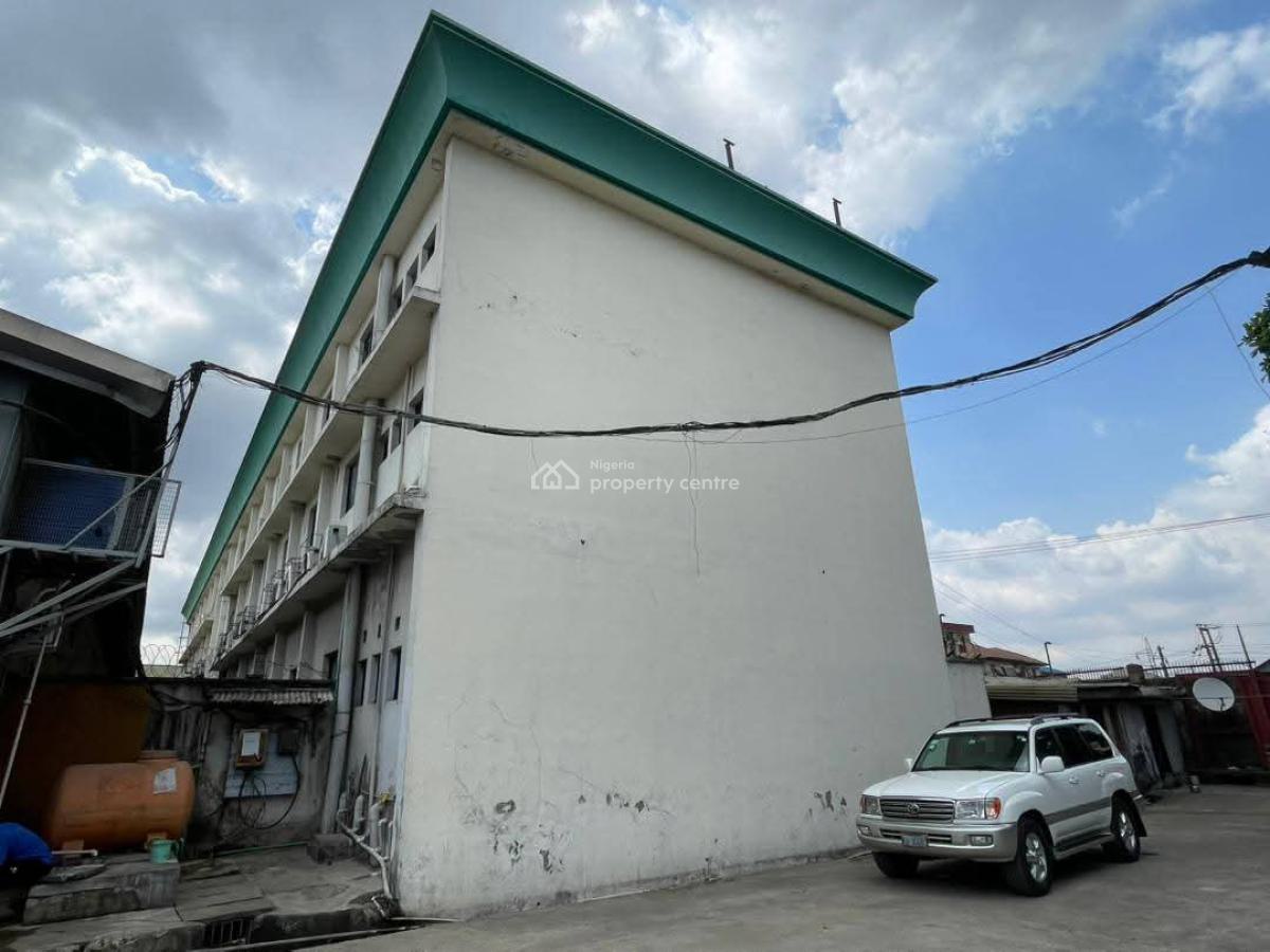 2 Bay Warehouse of 3,100sqm with Office Block of 600sqm (3 Floor) on 6, Mushin, Lagos, Warehouse for Sale