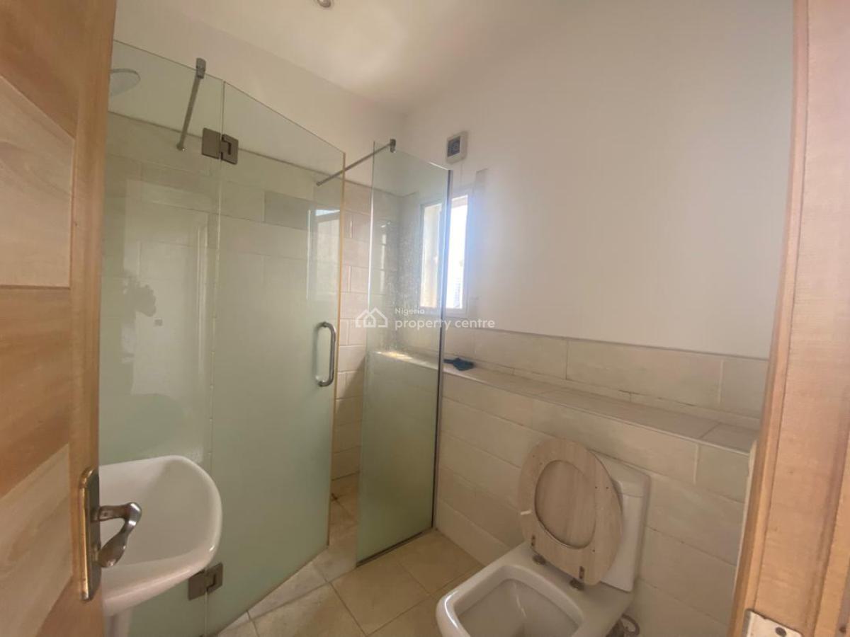 2bedroom Apartment, Lekki Phase 1, Lekki, Lagos, Flat / Apartment for Rent