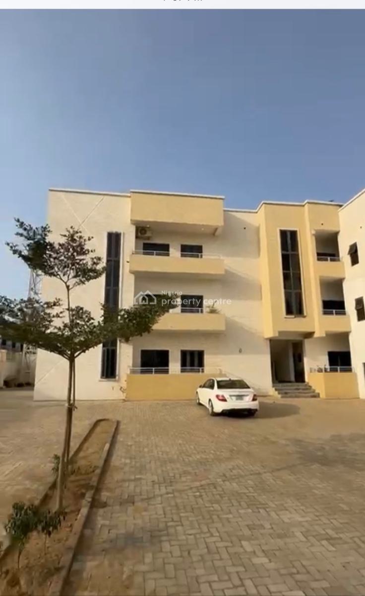 Luxury 3bedroom En-suite Block of Flats + Tarred Road, Gilmor, Jahi, Abuja, Block of Flats for Sale