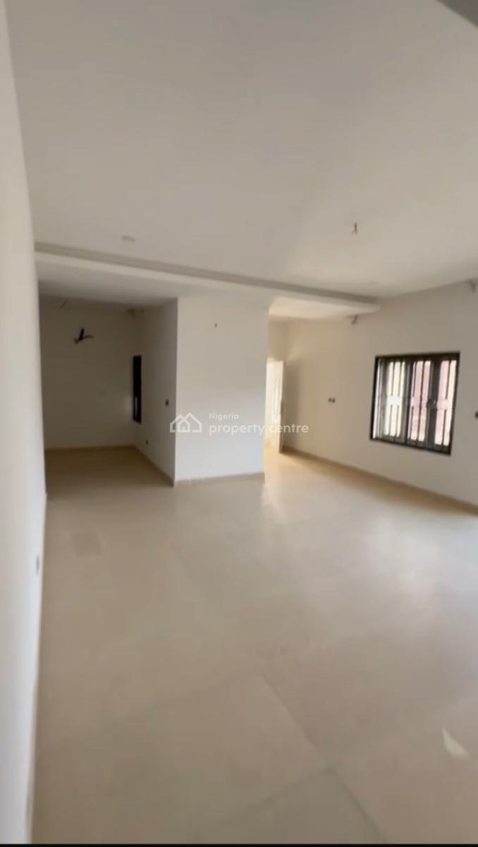 Luxury 3bedroom En-suite Block of Flats + Tarred Road, Gilmor, Jahi, Abuja, Block of Flats for Sale