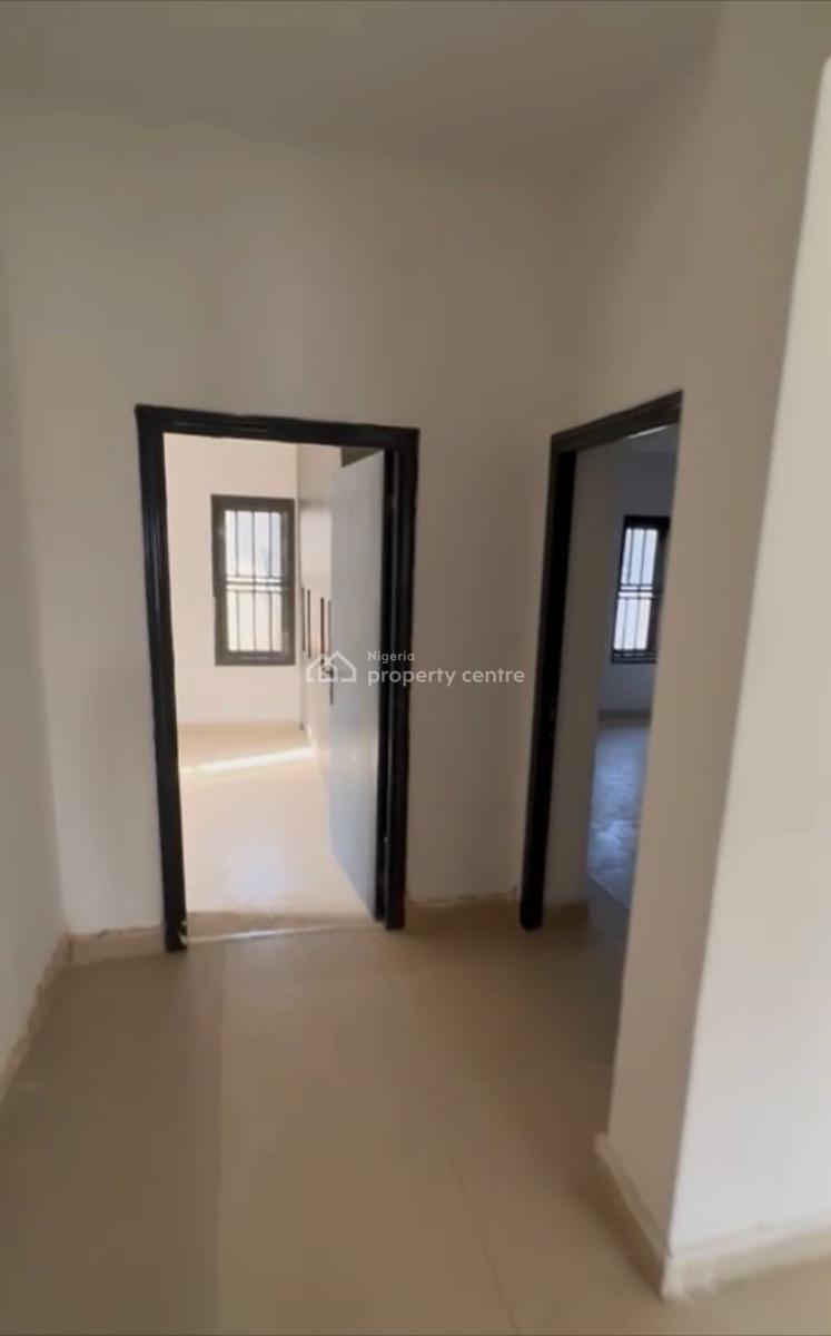 Luxury 3bedroom En-suite Block of Flats + Tarred Road, Gilmor, Jahi, Abuja, Block of Flats for Sale