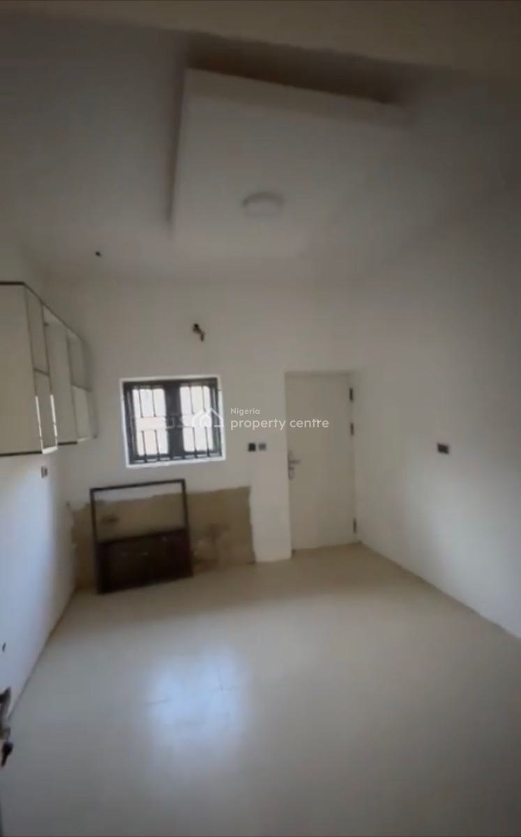 Luxury 3bedroom En-suite Block of Flats + Tarred Road, Gilmor, Jahi, Abuja, Block of Flats for Sale