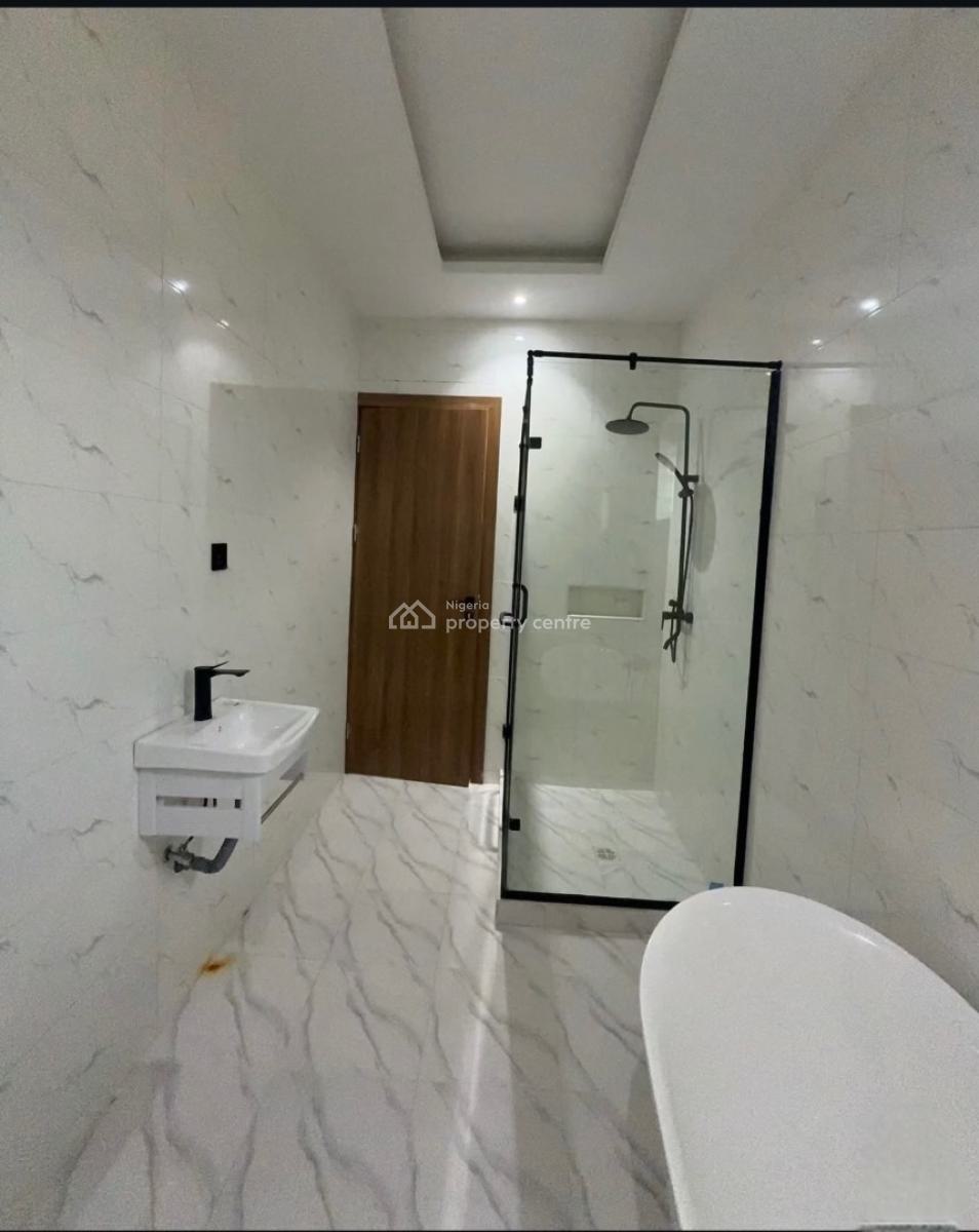 4 Bedroom Spacious House with 2 Rooms Bq, Ikeja, Ikeja, Lagos, Detached Duplex for Sale