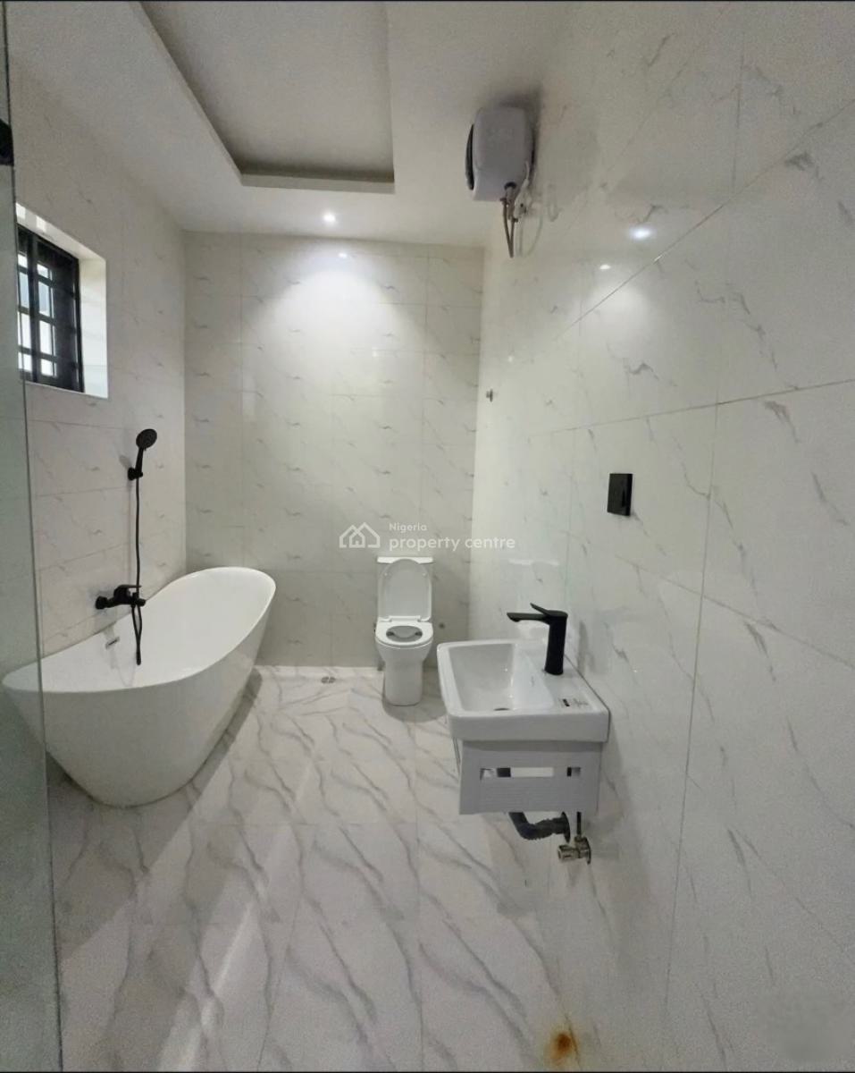 4 Bedroom Spacious House with 2 Rooms Bq, Ikeja, Ikeja, Lagos, Detached Duplex for Sale