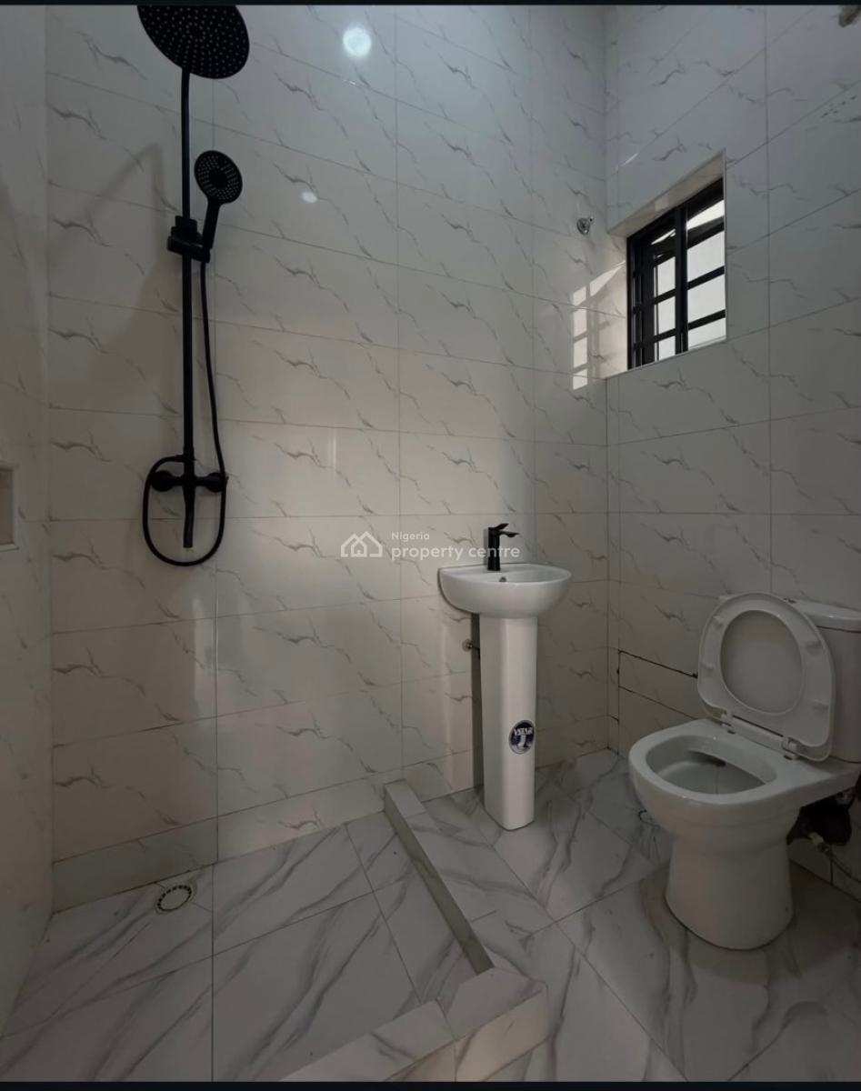 4 Bedroom Spacious House with 2 Rooms Bq, Ikeja, Ikeja, Lagos, Detached Duplex for Sale