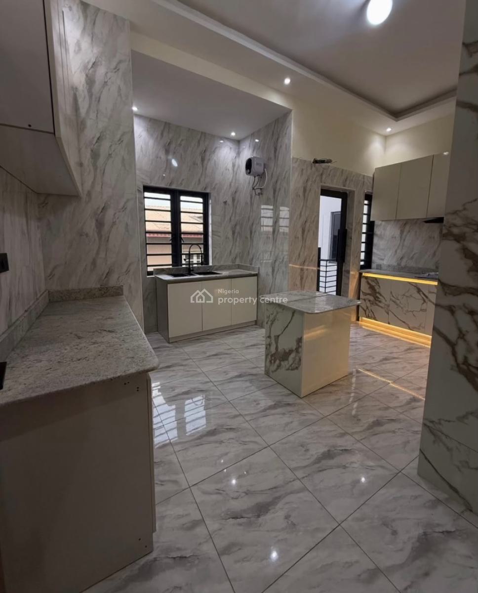 4 Bedroom Spacious House with 2 Rooms Bq, Ikeja, Ikeja, Lagos, Detached Duplex for Sale