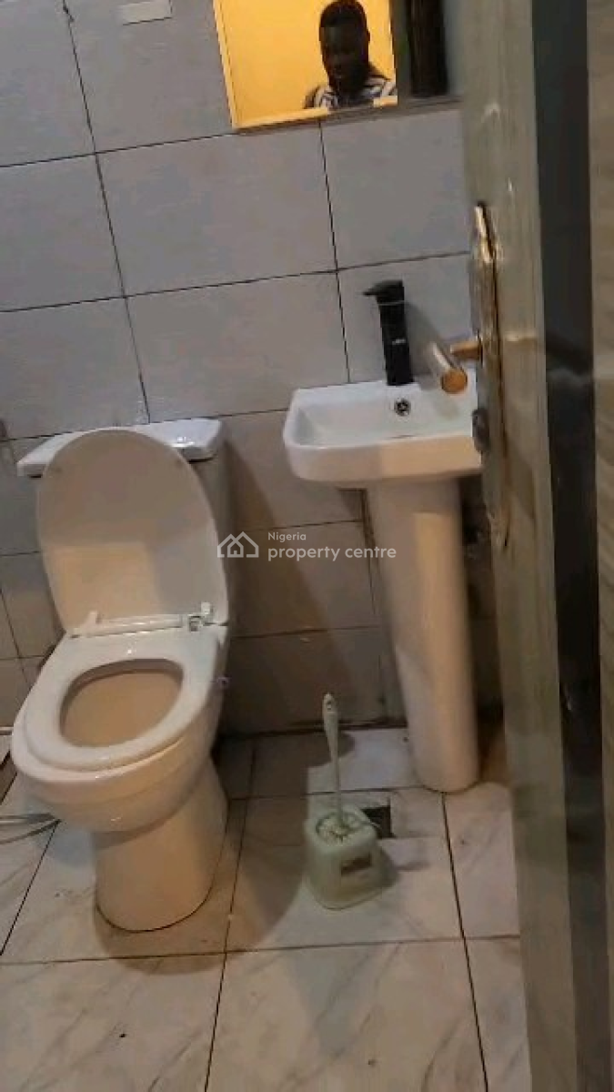 Spacious 2-bedroom Flat in Prime Apo Legislative Quarters,, Legislative Quarters Nass, Apo, Abuja, Flat / Apartment for Rent