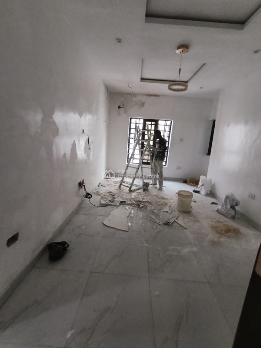 Excellent Spacious 2 Bedroom Apartment, Ologolo, Lekki, Lagos, Flat / Apartment for Rent