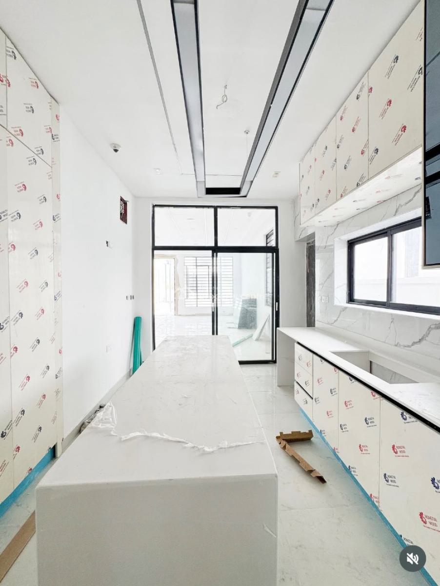 Fully Serviced 4 Bedroom Detached Duplex with a Pool, Lekki, Lagos, Detached Duplex for Sale