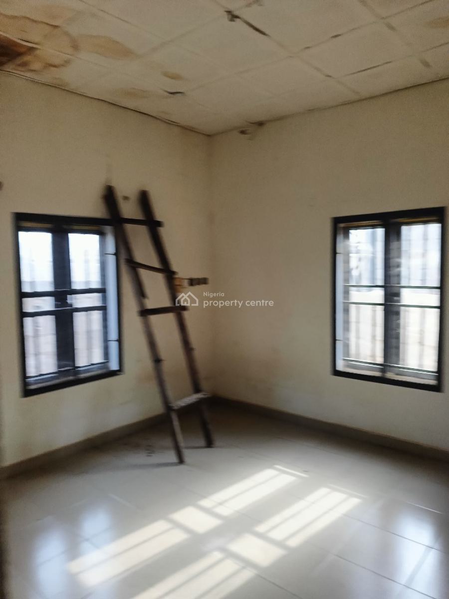Standard and Spacious 4 Bedroom Apartment in Chikakore, Chikakore, Kubwa, Abuja, Detached Bungalow for Sale