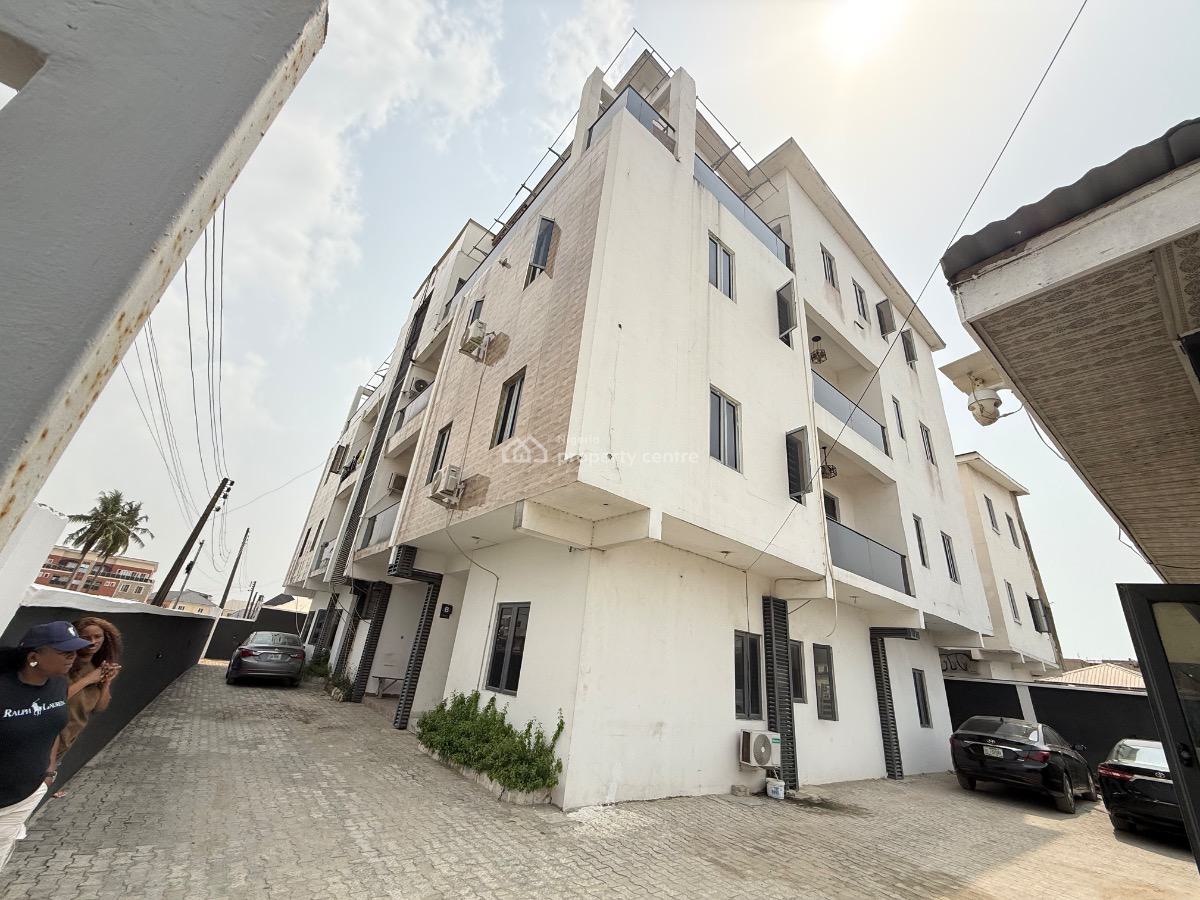 2 Bedroom Maisonettee Available for Super Distress, Ologolo Lekki, Ologolo, Lekki, Lagos, Terraced Duplex for Sale