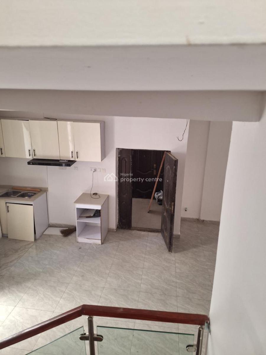 2 Bedroom Maisonettee Available for Super Distress, Ologolo Lekki, Ologolo, Lekki, Lagos, Terraced Duplex for Sale