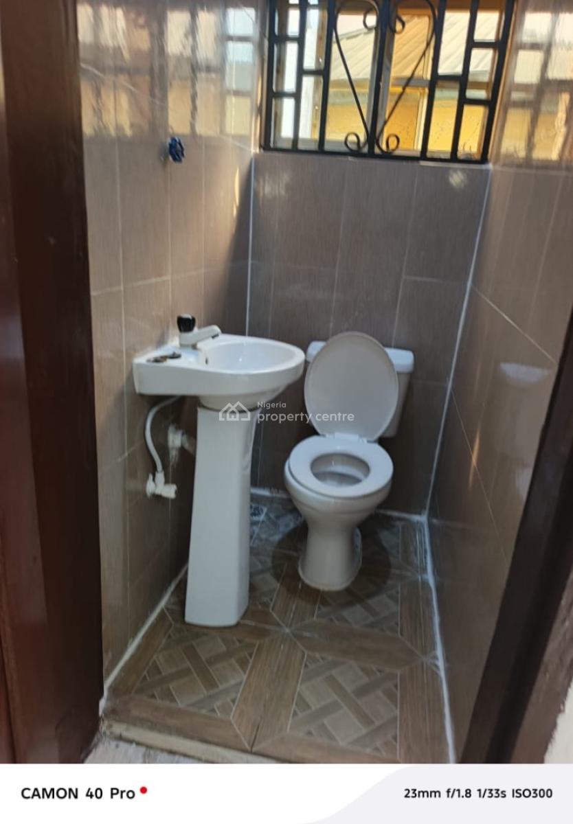 Dope 2 Bedroom Apartment in a Nice Environment, Alhaji Ganiu, Ogombo, Ajah, Lagos, Flat / Apartment for Rent