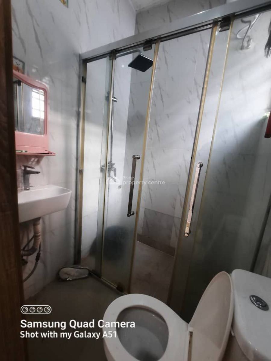 *room Upstairs(shared), Orchid, Lekki, Lagos, Flat / Apartment for Rent