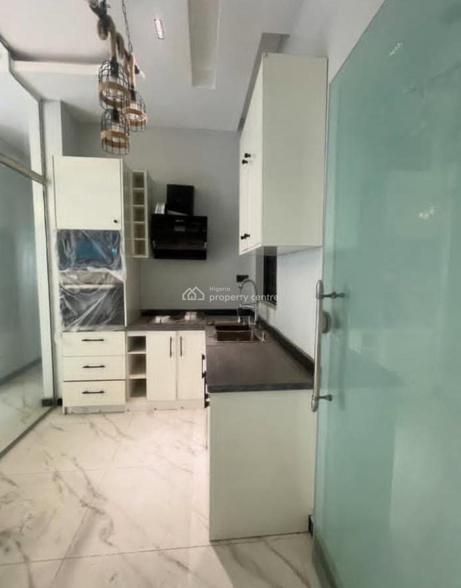 Smart and in an Estate, Freedom Way, Lekki Phase 1, Lekki, Lagos, Flat / Apartment for Rent