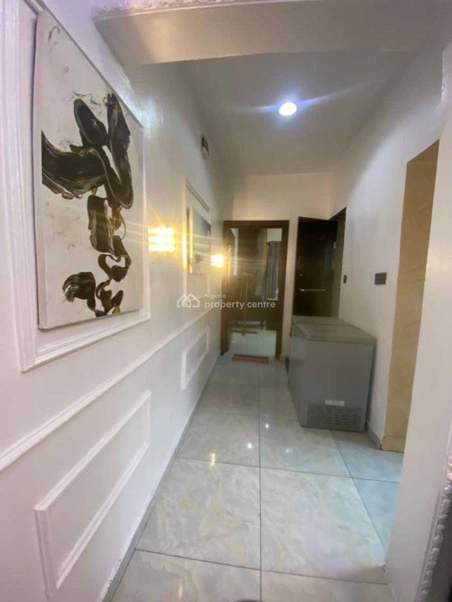 Fully Furnished Mini Flat Upstairs with Model Facilities Owner Want to, Ebute Metta West, Yaba, Lagos, Mini Flat (room and Parlour) for Rent