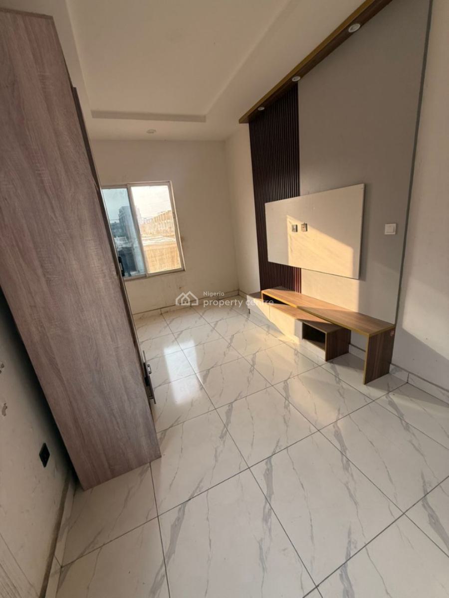 *brand New Fully Serviced Spacious 2bedroom Flat Upstairs, Ikate, Lekki, Lagos, Flat / Apartment for Rent