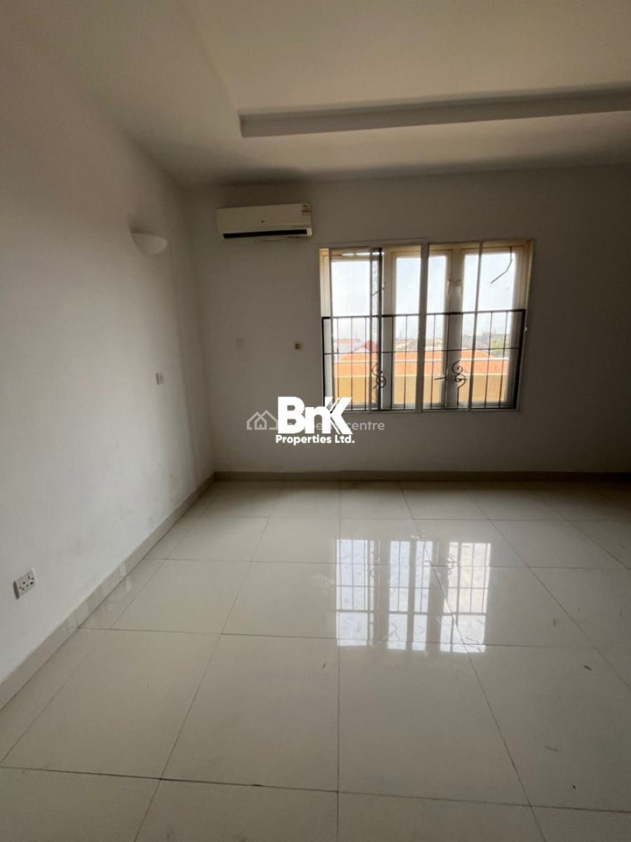 3-bedroom Penthouse with 2rooms Bq, Lekki Phase 1, Lekki, Lagos, Flat / Apartment for Rent