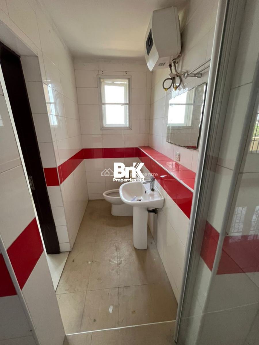 3-bedroom Penthouse with 2rooms Bq, Lekki Phase 1, Lekki, Lagos, Flat / Apartment for Rent