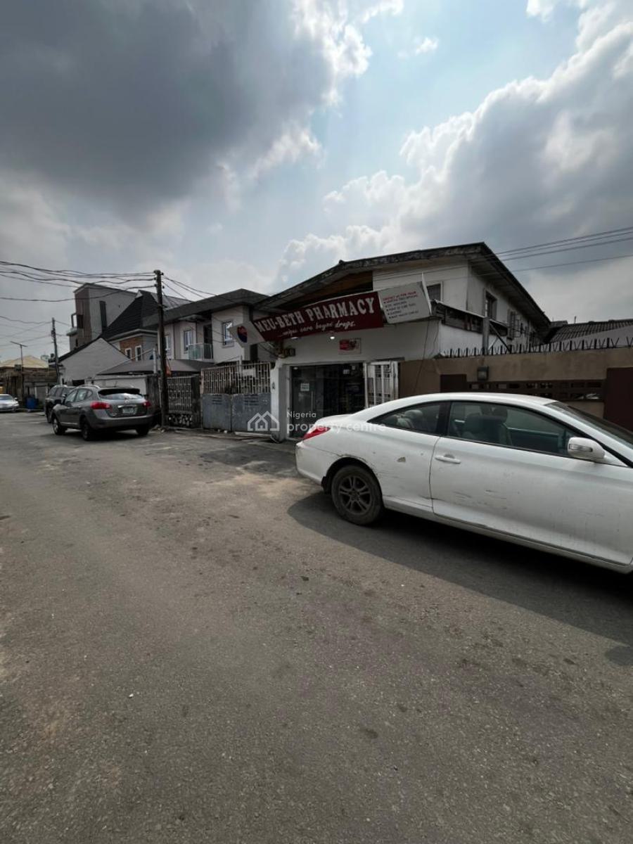 a Solid Storey Building of Block of 4 Flats on a Full Plot, Off Ogunlana, Ogunlana, Surulere, Lagos, Block of Flats for Sale