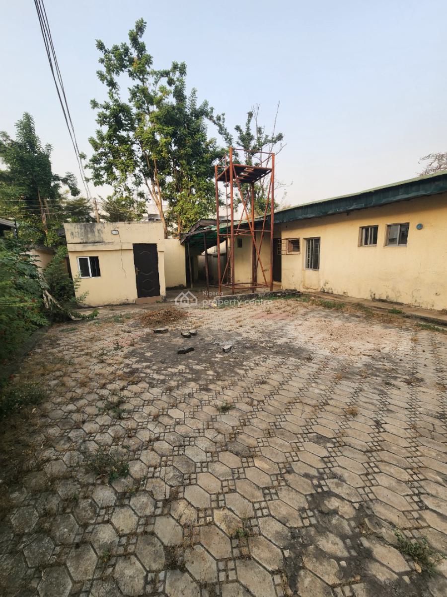 4 Bedroom Bungalow in a Prime Location, Zone 1, Zone 1, Wuse, Abuja, Detached Bungalow for Sale