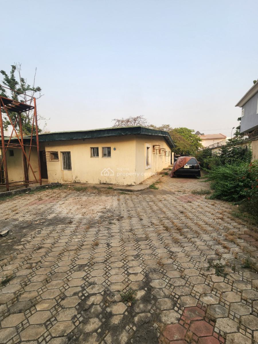 4 Bedroom Bungalow in a Prime Location, Zone 1, Zone 1, Wuse, Abuja, Detached Bungalow for Sale