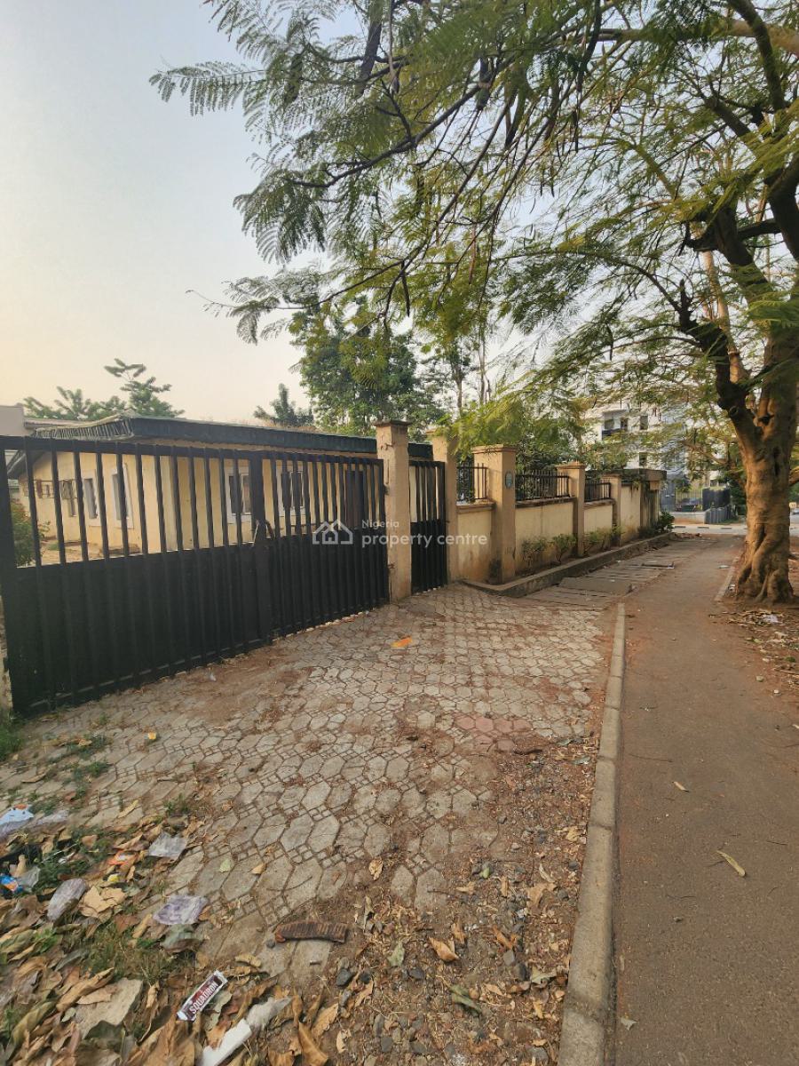 4 Bedroom Bungalow in a Prime Location, Zone 1, Zone 1, Wuse, Abuja, Detached Bungalow for Sale