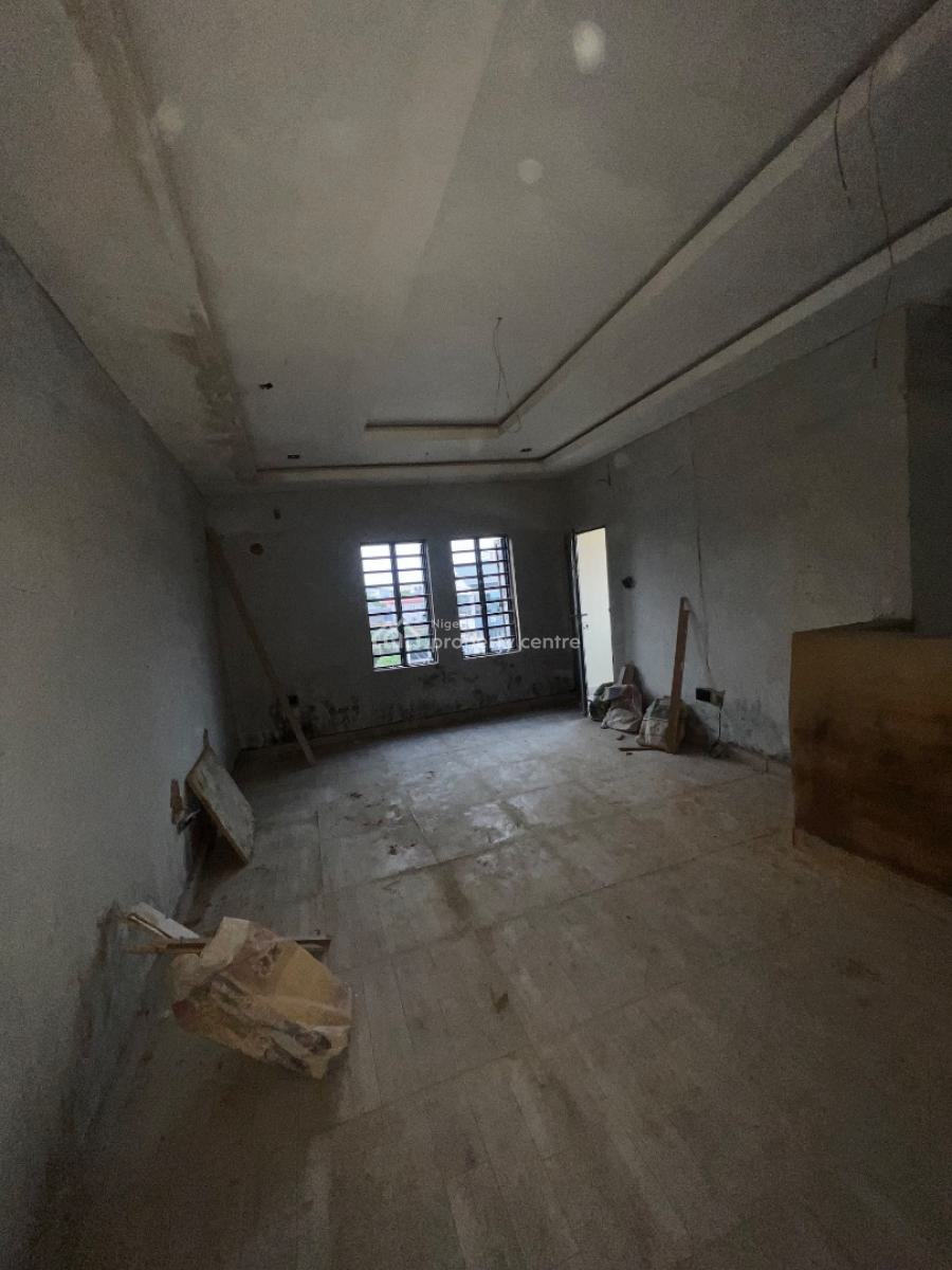 2 Bedrooms Yaba Alagomeji, Alagomeji, Alagomeji, Yaba, Lagos, Flat / Apartment for Rent