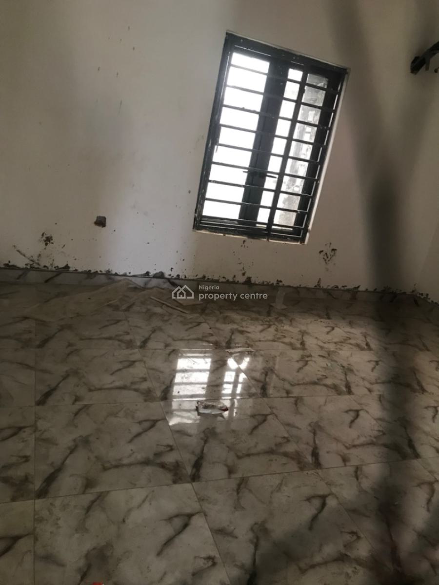 2 Bedroom, Akinbola Street, Palmgrove, Ilupeju, Lagos, Flat / Apartment for Rent
