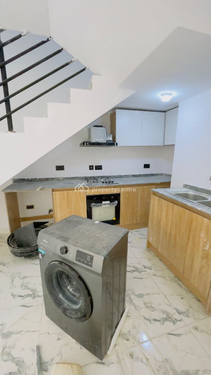 Brand New Two Bedroom Maisonette, Off Admiralty Way, Lekki Phase 1, Lekki, Lagos, Flat / Apartment for Rent