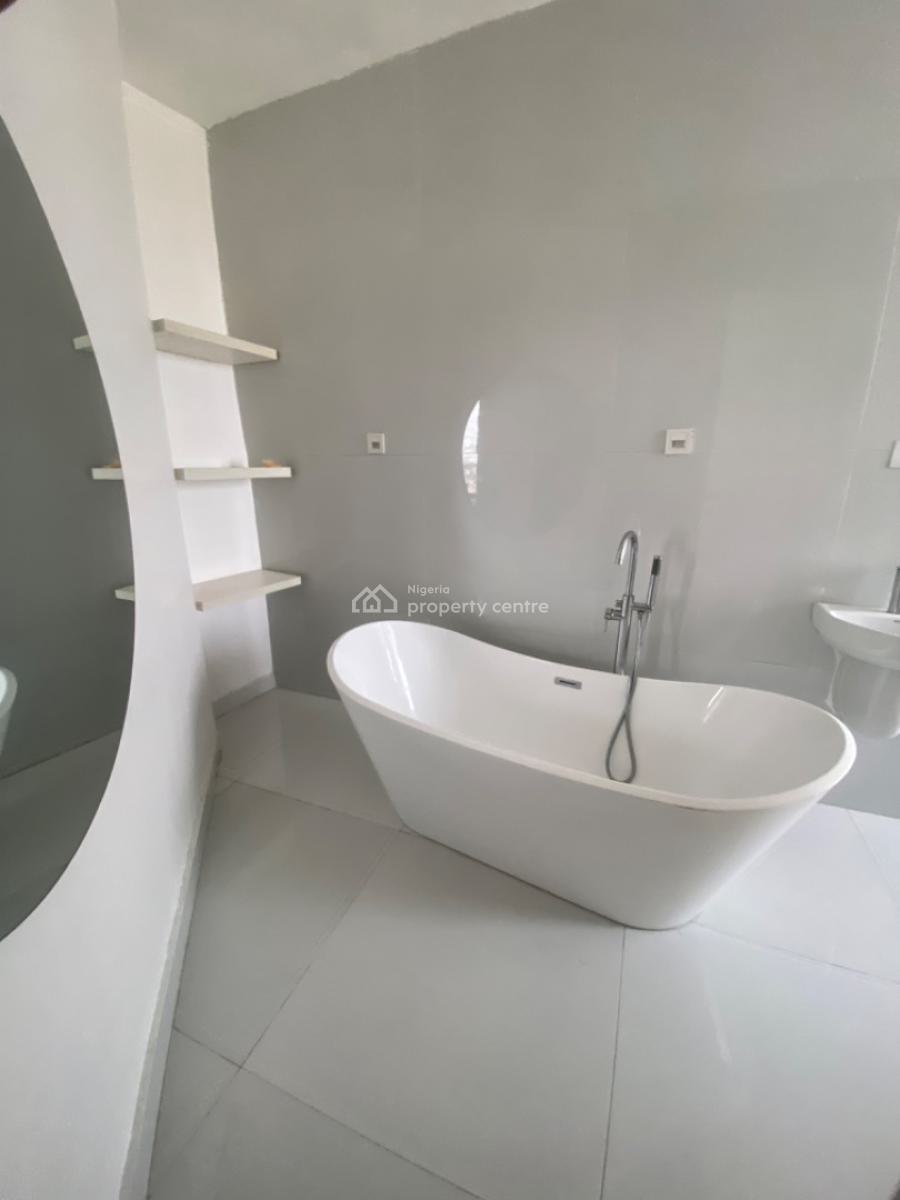 Luxury & Fully-furnished 4 Bedroom Maisonette Apartment with a Bq, Lekki Phase 1, Lekki, Lagos, Flat / Apartment for Rent