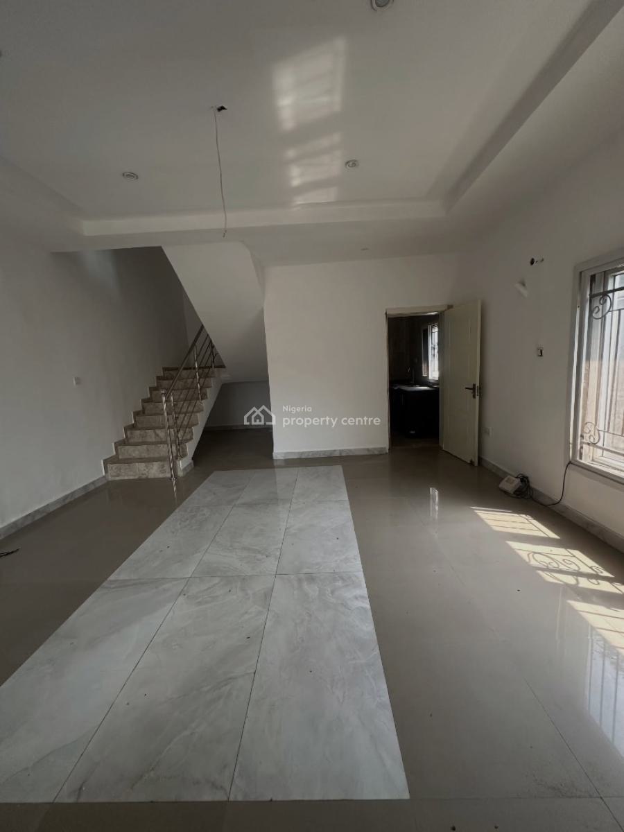 Spacious 3 Bedroom Terrace Duplex, Chevron, Lekki, Lagos, Terraced Duplex for Rent