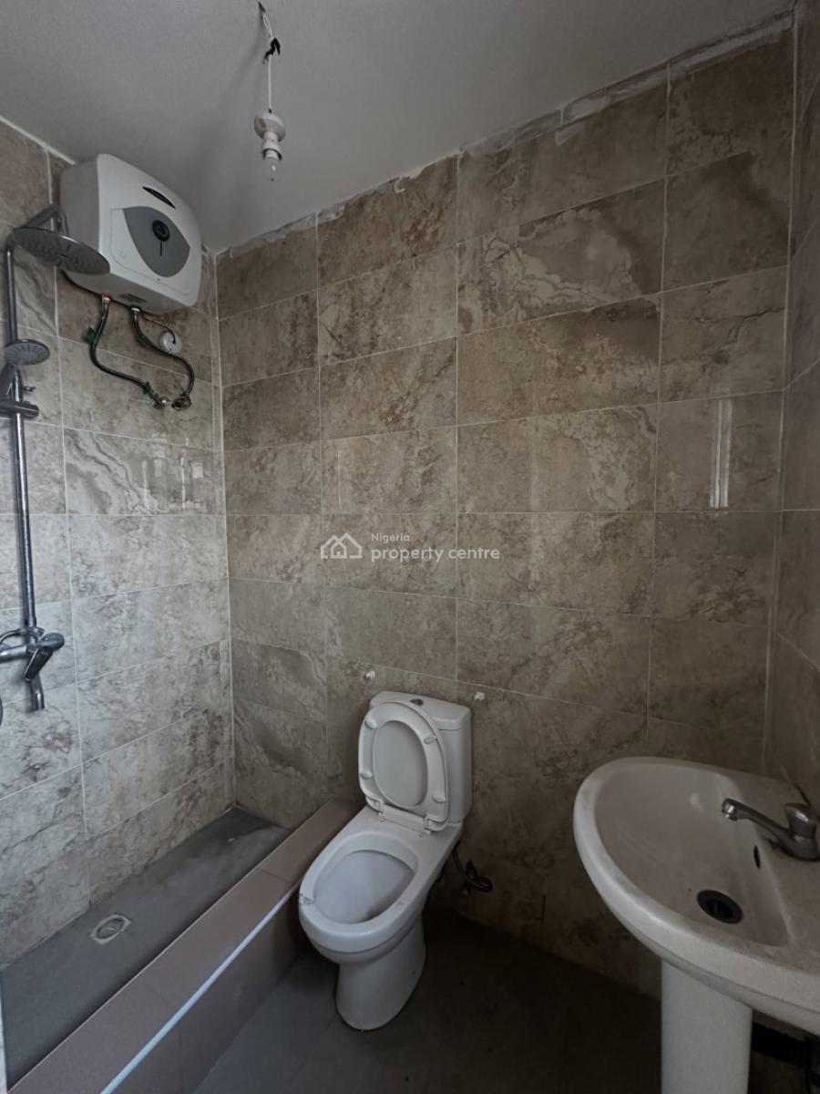 Spacious 3 Bedroom Terrace Duplex, Chevron, Lekki, Lagos, Terraced Duplex for Rent