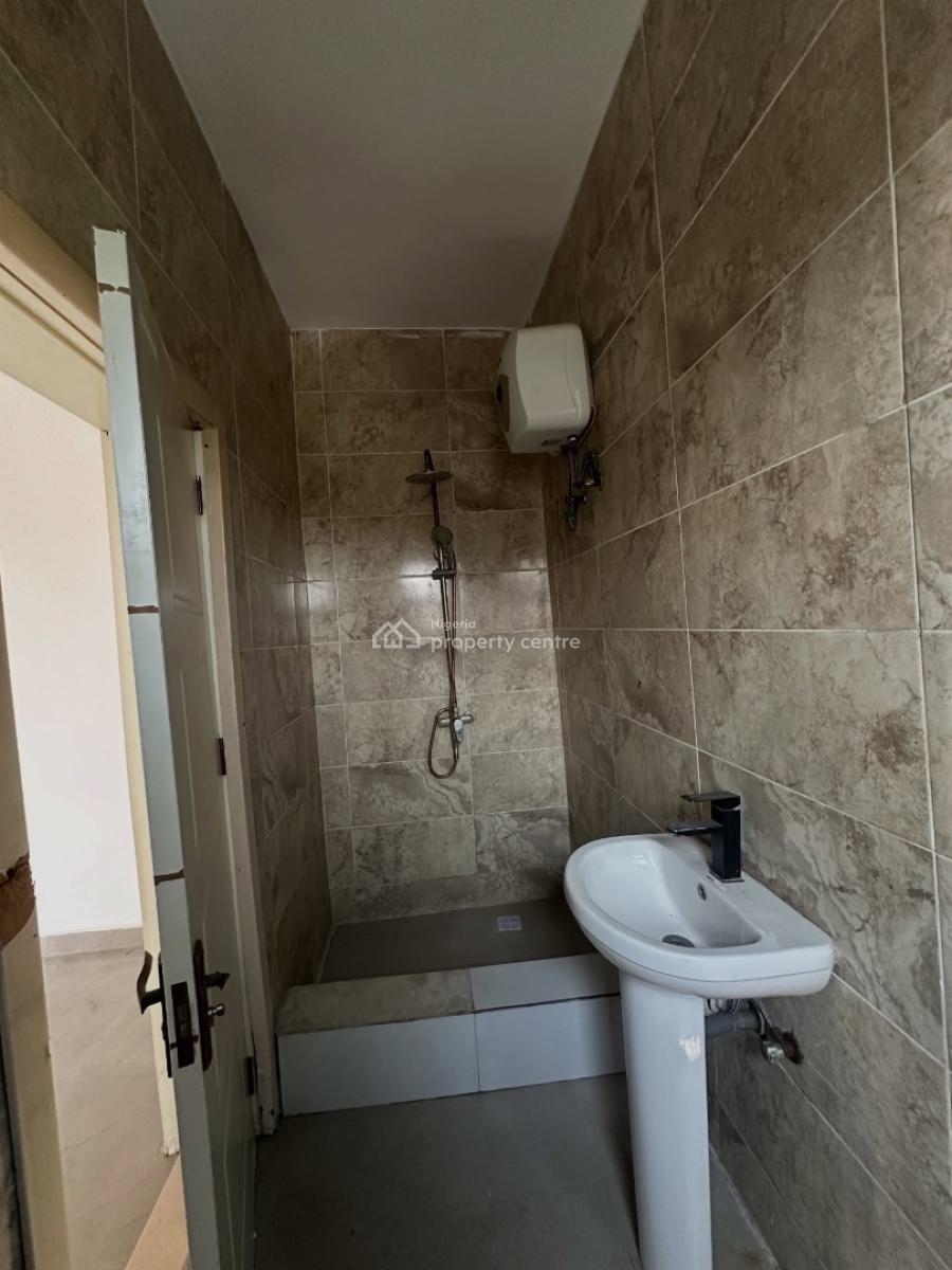 Spacious 3 Bedroom Terrace Duplex, Chevron, Lekki, Lagos, Terraced Duplex for Rent