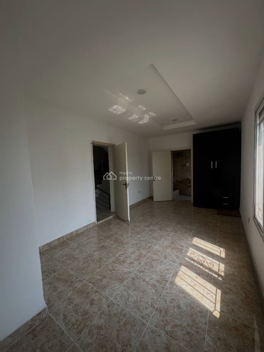 Spacious 3 Bedroom Terrace Duplex, Chevron, Lekki, Lagos, Terraced Duplex for Rent