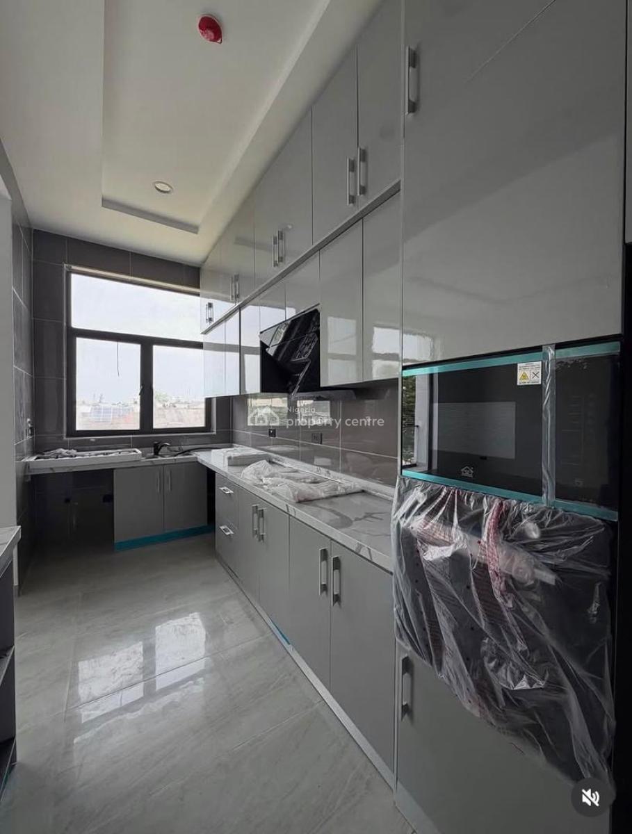 Luxury 2 Bedroom Apartment with Pool, Lekki Phase 1, Lekki, Lagos, Flat / Apartment for Rent