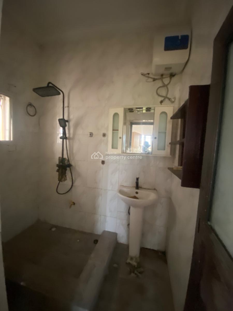 an Executive Two Bedroom Flat, Houston Estate Olokonla By Lagos Business Schools Ajah, Lekki, Lagos, Flat / Apartment for Rent