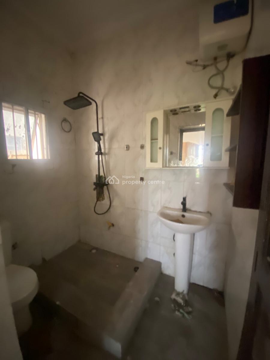 an Executive Two Bedroom Flat, Houston Estate Olokonla By Lagos Business Schools Ajah, Lekki, Lagos, Flat / Apartment for Rent