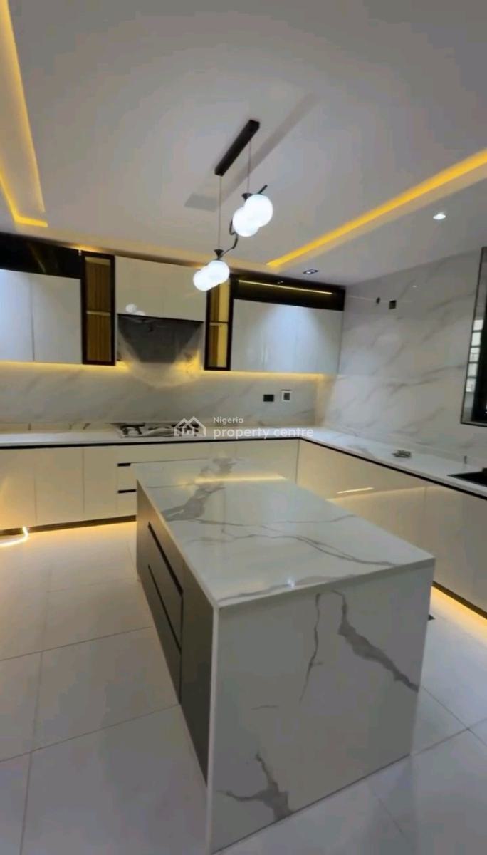 Luxurious 5-bedroom Detached Duplex -- Prime Guzape Main,, Guzape District, Abuja, Detached Duplex for Sale