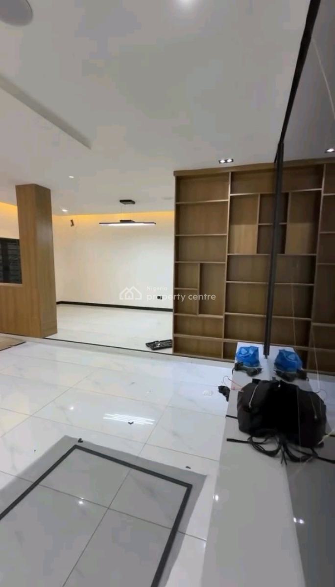 Luxurious 5-bedroom Detached Duplex -- Prime Guzape Main,, Guzape District, Abuja, Detached Duplex for Sale