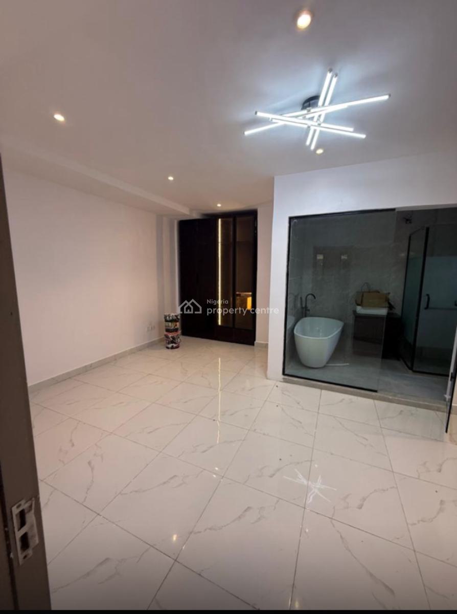 1 Bedroom Lekki Phase1, Lekki Phase1, Lekki Phase 1, Lekki, Lagos, Mini Flat (room and Parlour) for Sale