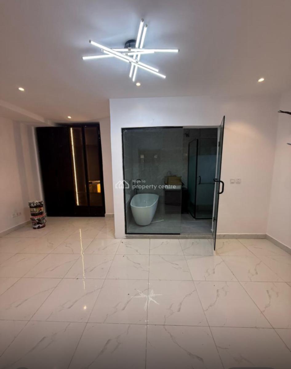 1 Bedroom Lekki Phase1, Lekki Phase1, Lekki Phase 1, Lekki, Lagos, Mini Flat (room and Parlour) for Sale